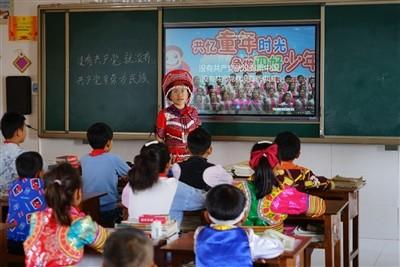 慈禧守寡召男子弹琴,男子发誓永不再入宫,爱情之谜